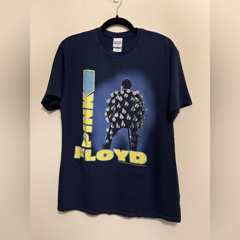 #379 Free People x Junk Food Clothing Navy Blue Pink Floyd Tee Medium